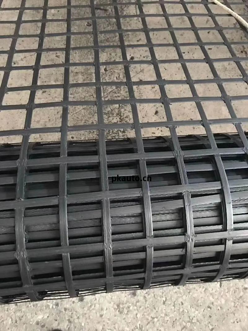 綜上(shang)所(suo)述(shu),鋼(gang)塑土(tu)工格(ge)柵(zha)具(ju)有(you)高強度(du),耐(nai)腐(fu)蝕(shi),防滑,透(tou)水(shui)透(tou)氣(qi),易(yi)