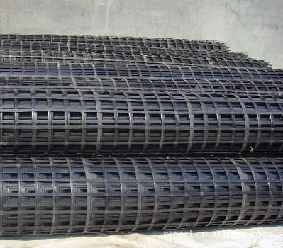 鋼塑(su)土工格(ge)柵(zha) 現(xian)代(dai)土木工(gong)程的(de)強力(li)支(zhi)撐材(cai)料(liao)