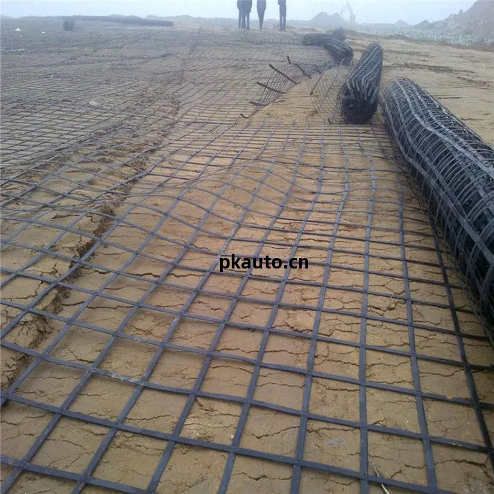 宜(yi)賓鋼塑(su)復(fu)合(he)土工格(ge)柵(zha)與蘭州鎖扣(kou)式鋼塑(su)土工格(ge)柵(zha)的(de)綜(zong)合(he)解(jie)析