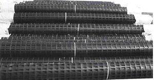 鋼(gang)塑復合(he)土工格柵 現代(dai)工程(cheng)中的(de)多功能增(zeng)強(qiang)材(cai)料(liao)