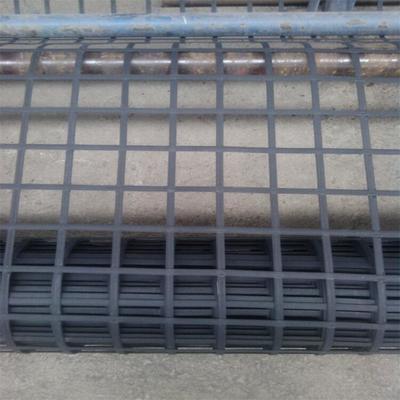 鋼(gang)塑(su)復合(he)土(tu)工格柵 材料特性與(yu)應用優勢探析(xi)