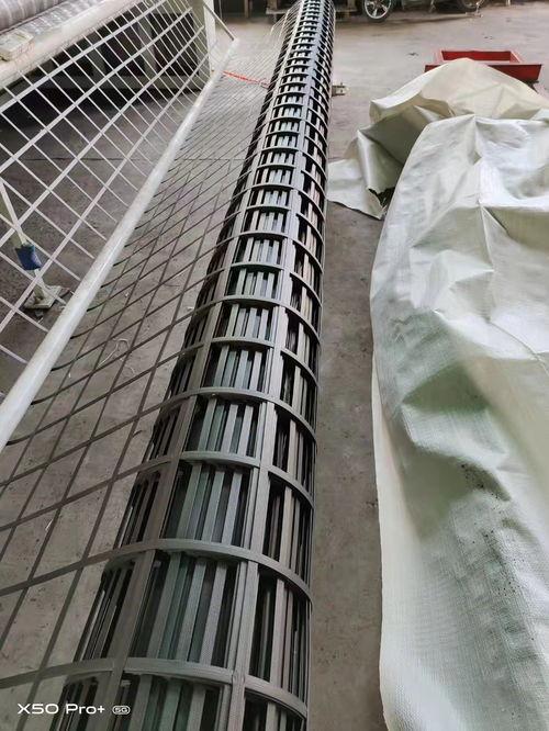 整體鋼(gang)塑土(tu)工(gong)格柵(zha)在(zai)工(gong)程中的(de)應(ying)用(yong)詳(xiang)解